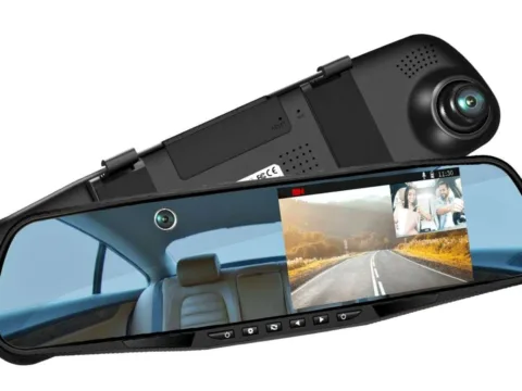 This is the best dual-direction rear view mirror dash cam for rideshare drivers. It's the one my husband uses as an Uber driver.