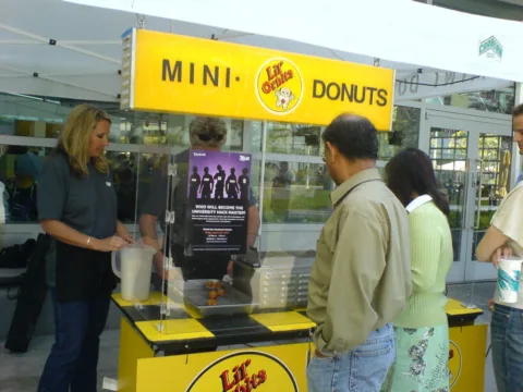 lil-orbits-mini-donuts-concession