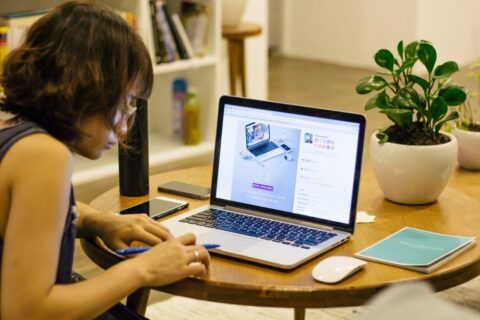 During an economic recession, you might be wondering how to become self employed if you are laid off unexpectedly